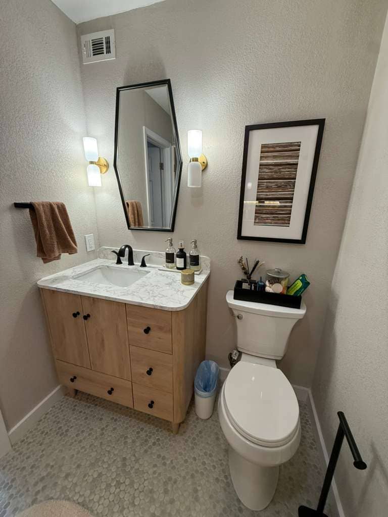 Walk-In Shower vs. Bathtub: Which Is Better for Your Bathroom Remodel?