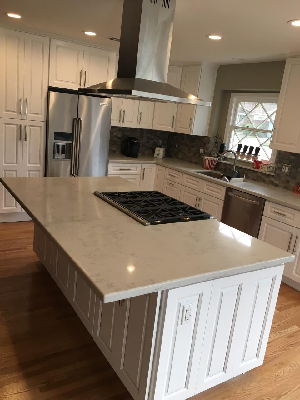 Kitchen Island vs. Peninsula: Which Layout Works Better for Your Home?